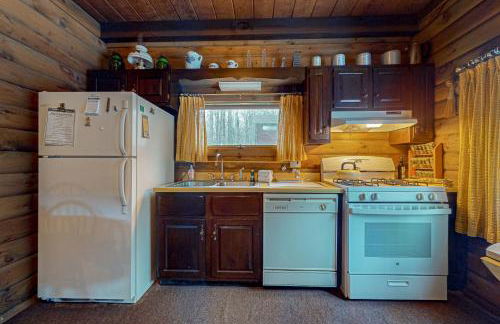 Log Ski Lodge - Photo 11