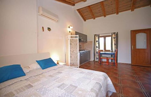 Gorgeous Apartment In Trget - Foto 7