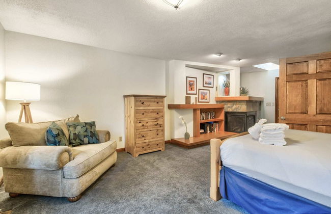 5BD Mountain Getawayhot Tub & Foosball - Foto 10