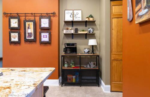 The Lady Emma Lafayette Park with Bowling ABODEbucks - Foto 17