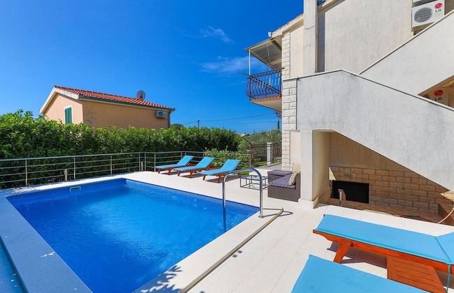 Relaxing Holiday Home With Pool, Fitness Area, and Entertainment Facilities - Foto 33