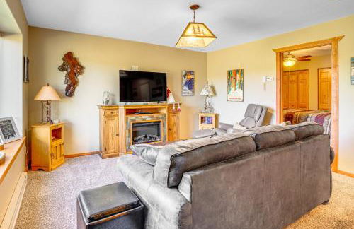 Deck and Views Pet-Friendly Cabin in Jefferson! - Foto 14