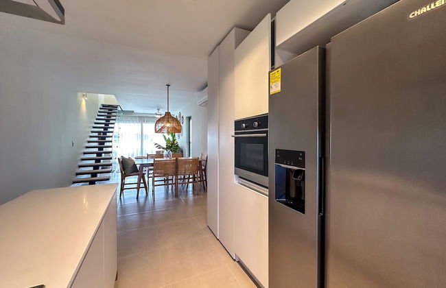 4 Bedroom Beach Penthouse w Private Rooftop - Foto 9