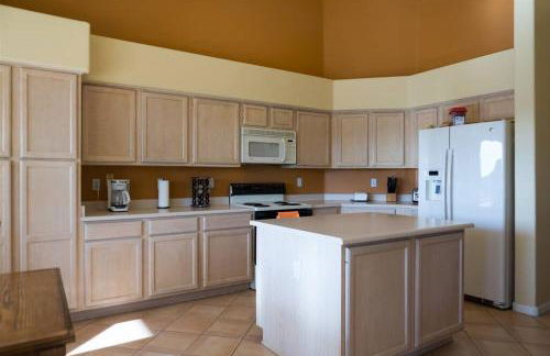 Spacious golf course house with pool heater, spa - Foto 9