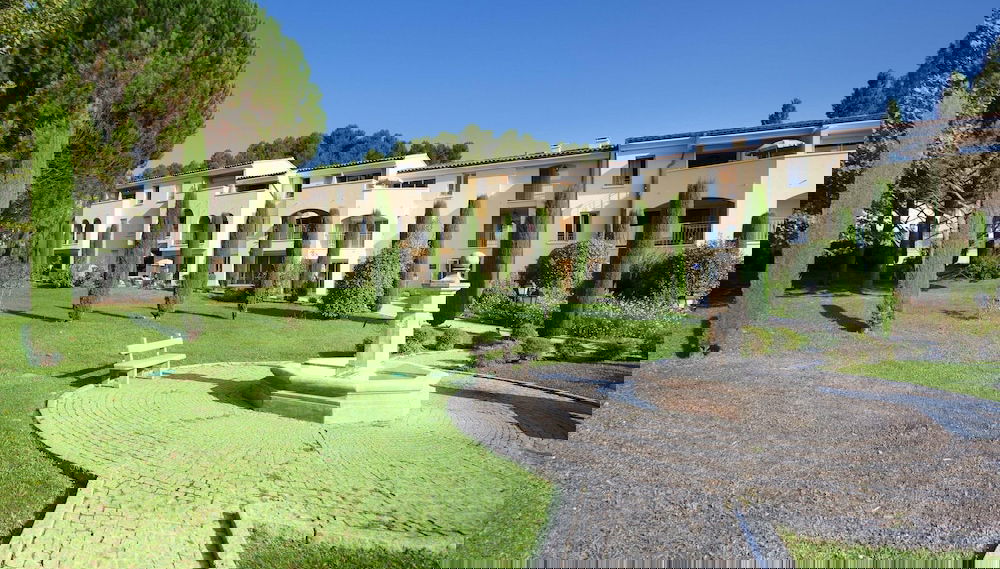 Apartment in Greoux-les-bains Near Lakes - Foto 1, Imagen principal