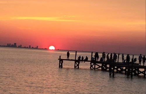 Beautiful New Luxury Townhome with Private Beach and Swimming Pools - Foto 46