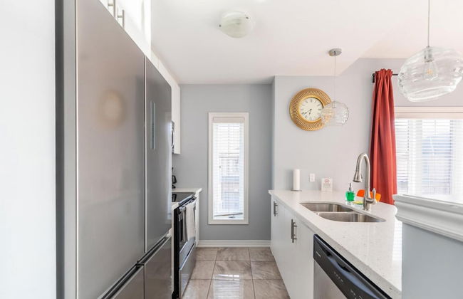 Modern 3BR House Steps to the Beach - Photo 41