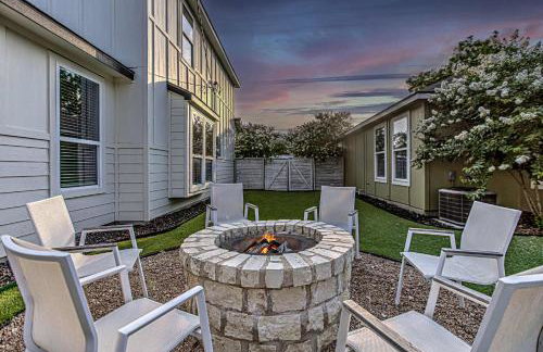 6BD Retreat for 14 with Fire Pit Patio & Lake Access - Foto 34