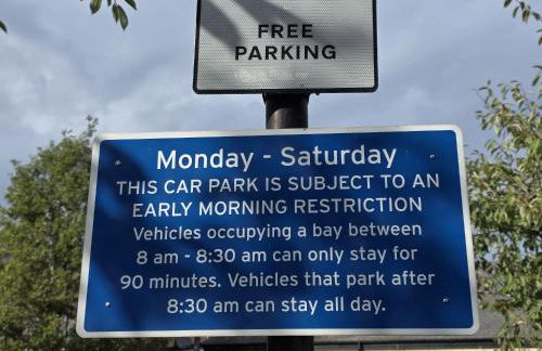 Stunning One Bed Flat at Dawe Luxury Suites - An Entire Apartment near Ely Cathedral & Train Station - The Perfect Base to Explore Ely, Cambridge, Norfolk & London - 2 Guests Max - Photo 15