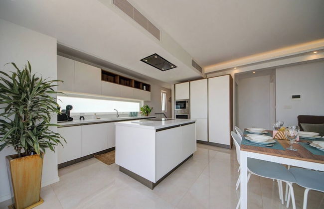 Luxury Penthouse With Private Pool and sea Views, Sleeps 6 - Photo 38