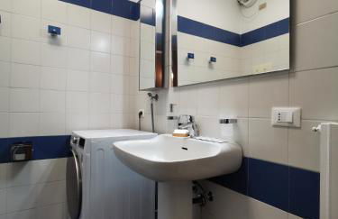 Large Three-bedroom Apartment with Canal View in Cannaregio - Foto 11