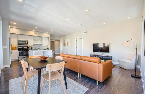 Hollywood Escape! Elegant 2BR 2BA Rental - Foto 27