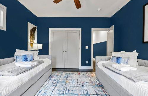 Modern Luxe Townhome with Rooftop Cinema - Foto 21