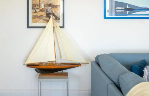 Rooftop Hideaway -Central Coastal Flat - Sea Views - Photo 12