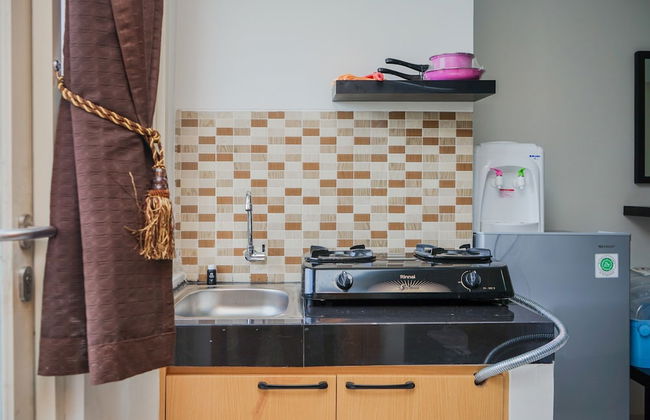 Simply Minimalist Studio at Green Park View Apartment - Photo 10