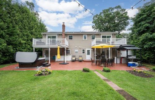 2 BEDROOM HOT TUB WASHER dRYER PVT BACKYARD - Foto 1