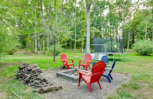 Large Yard with Pond Family Retreat in New Albany! - Foto 37