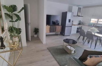 Charming little house - Photo 5