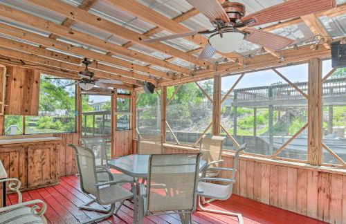 Peaceful Satsuma Escape with Dunns Creek Access - Foto 32