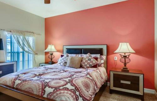 The Marvel Mansion 5BR Pool Home Near Disney World - Foto 19