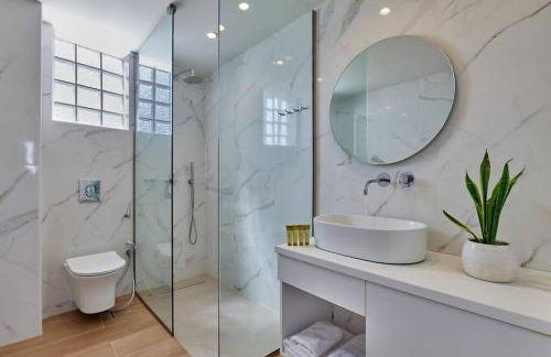 Superior family apartment w/pool dining area - Photo 18