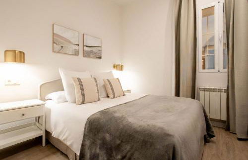 Puerta de America en Madrid - Photo 30