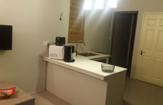 Sunny Private First Floor 1-br Beach Apartment With Spacious Balcony, Pool, Wifi - Photo 14