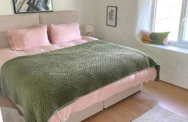 Idyllic Cornish Cottage, Superking bed, private garden dogs welcome - Photo 15