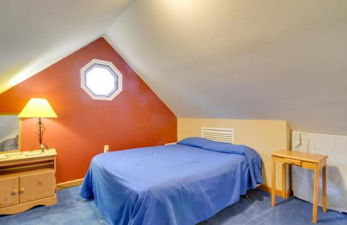 Mountain Retreat with Loft, Fire Pit, and Grill - Foto 13