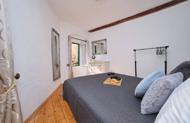 Old Town Art Apartment Split by Litto - Photo 17