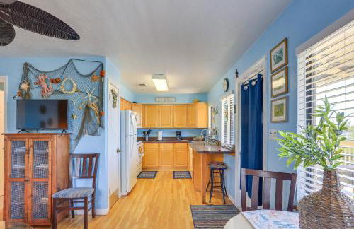 Waterfront Cedar Key Duplex Home Grill and Dock! - Foto 6