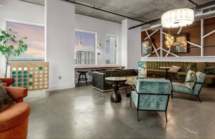 Chic 2BR Getaway Walk to Breweries and Art Walk - Photo 31