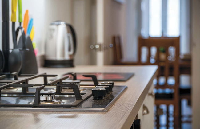 Fleet Street - 2 Bedroom - Swansea - Photo 13