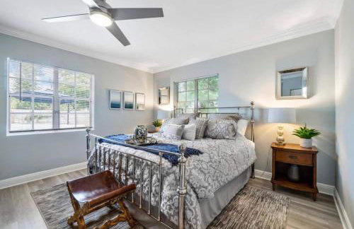 Serene WPB Escape Pool Near Beach - Foto 11