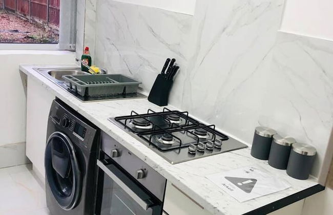 4 Bedroom Lovely Home in Loughborough Town & Uni - Foto 9