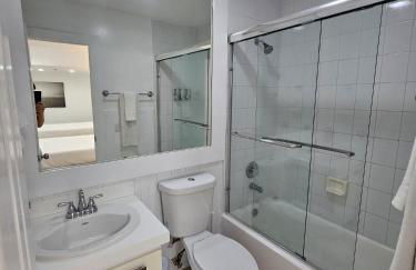 Castle Beach Club Apartments - Photo 32