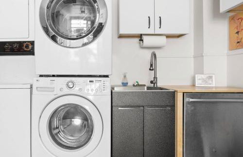 Experience the Pinnacle of Coastal Living at Harbour House - Foto 55