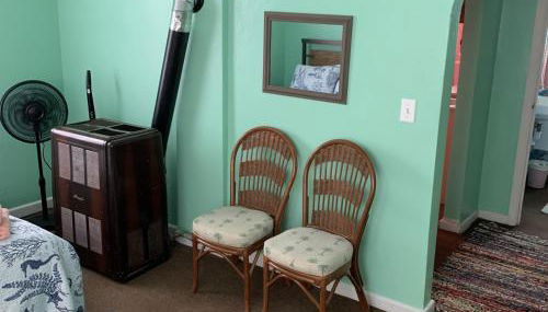 Break Side Studio #5 apts - Photo 2