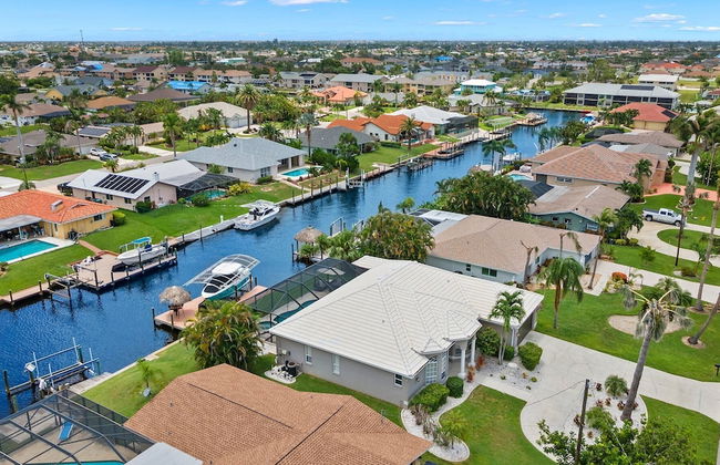 Sunshine Escape by Distinctive Beach Rentals - Photo 18