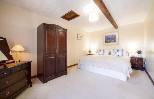 Corner Cottage - Photo 11