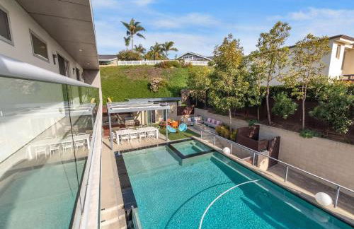 Luxury Coastal Home - Pool, Spa, AC, & Ocean Views - Foto 13