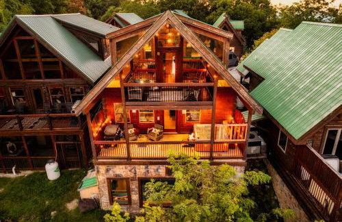 Splashtacular: Indoor Pool~Gorgeous Views~HotTub~GameRoom~Resort - Photo 11