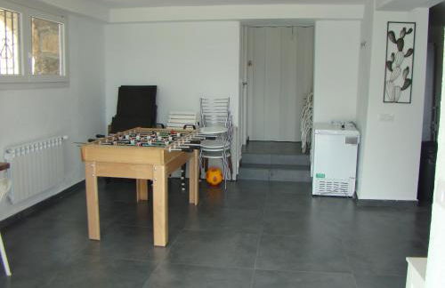 Chalet con piscina y BBQ para 10 personas - Photo 32