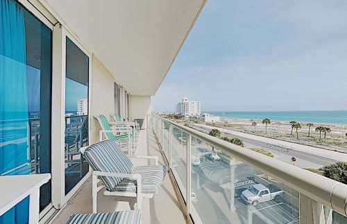 Sabine Yacht & Racquet #5E - Foto 1