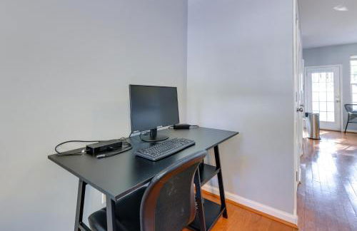 Townhome with Community Pool 11 Mi to Dtwn Raleigh! - Foto 5