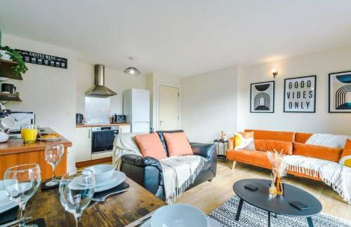 Modern 2BR near Manchester city centre - Free parking garage - Foto 1