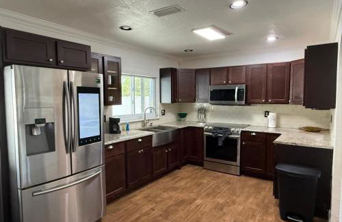 5 BR home with pool and outdoor fun - Foto 13