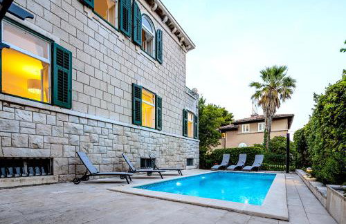 Stone Villa Majestic w Pool - Split Center - Photo 21