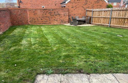 Stunning Large Detached Gloucester, 4 beds, 3 bedroom, 2 bathroom property, Nr Chelt, The Docks and Quays sleeps 6 - Photo 32