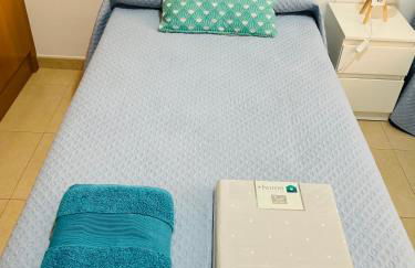 APARTAMENTO SITUADO EN EL CENTRO CON 3 HABITACIONES, DISPONE DE AIRE ACONDICIONADO Y WIFI A 150m DE LA PLAYA Y EL CASTILLO - Photo 21